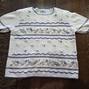 Vintage Worthington medium pullover sweater embroidered pearls and floral design